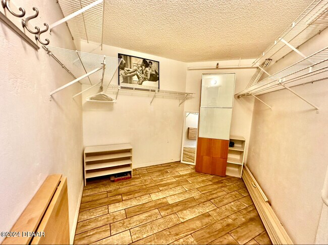 Building Photo - 1 Oceans W Blvd