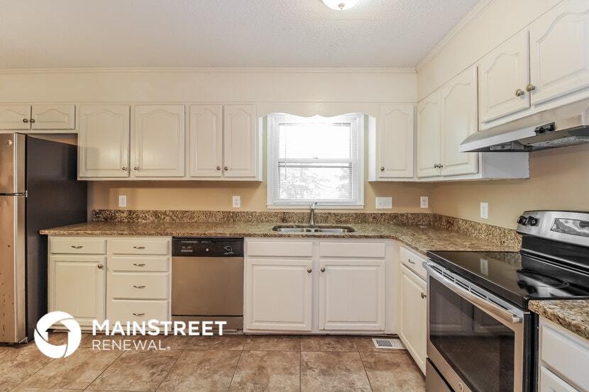 Building Photo - 3012 Manchester Dr