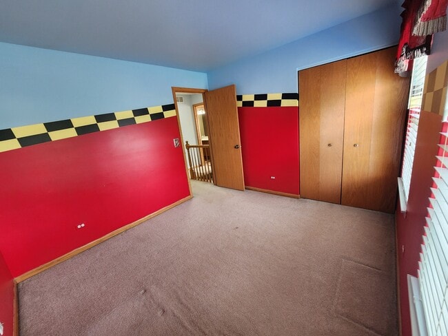 Building Photo - 5512 Stonybrook Dr