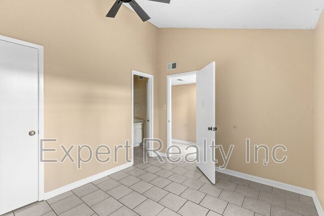 Building Photo - 510 Running Brook Rd