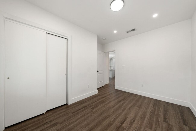 Building Photo - For Rent Completely remodeled home in midt...