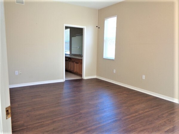 Building Photo - 27508 Sky Lake Cir