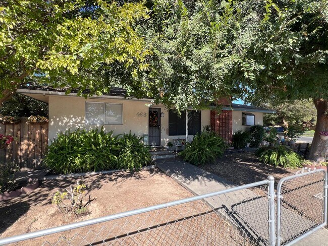 Building Photo - 493 N Alta Ave