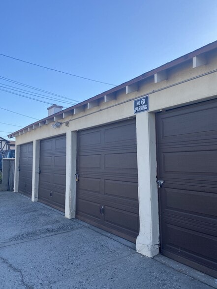 Building Photo - 1611 S Atlantic Blvd