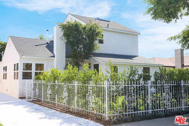 Building Photo - 12524 Woodbine St