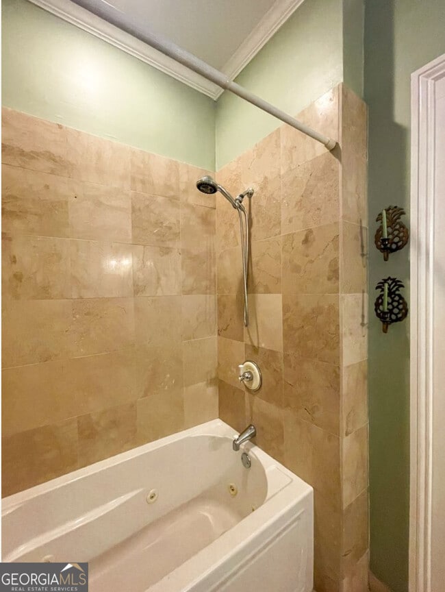 Building Photo - 305 Orange St