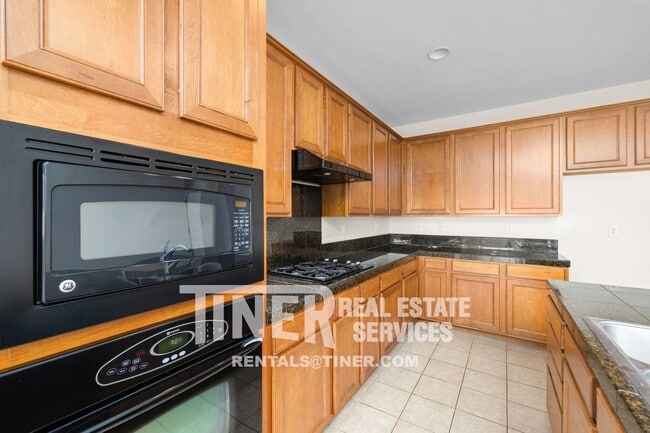 Building Photo - 1422 Stoney Cross Ln