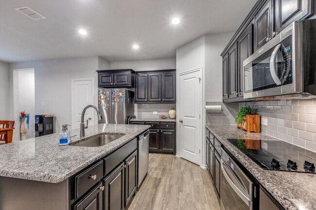 Building Photo - 3315 Celestial Ln