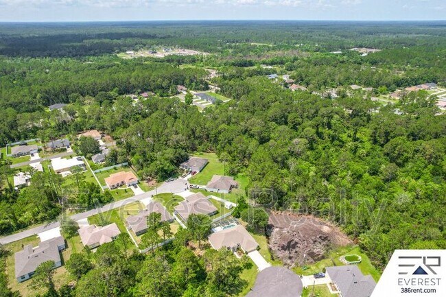 Building Photo - 13 Sleigh Bell Pl