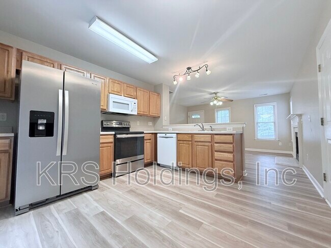 Building Photo - 613 Flaherty Ave