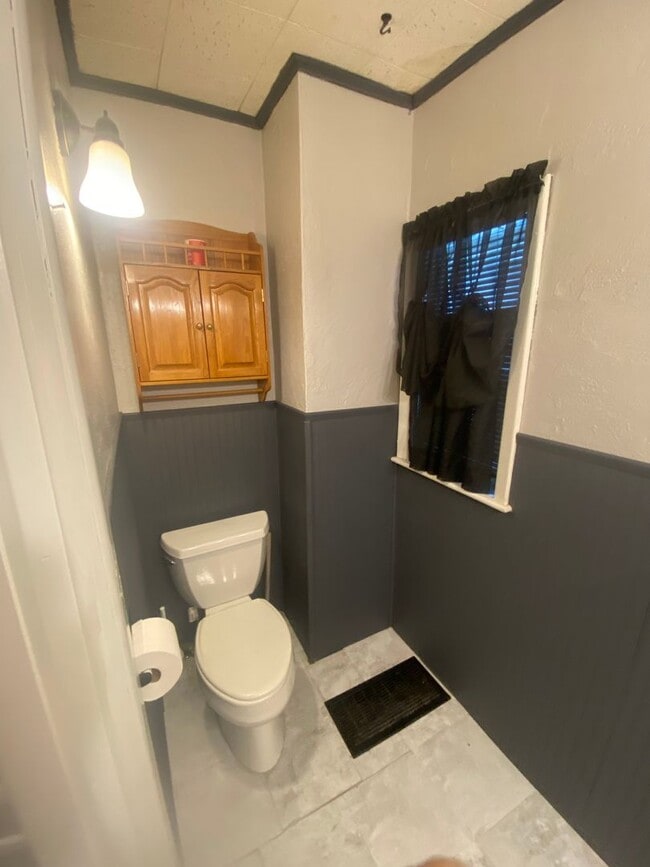 Building Photo - Beautiful three bed, 1.5 bath single-family home for rent with inground pool