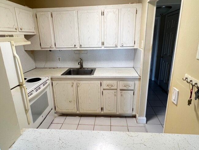 Building Photo - 80 Berkshire D