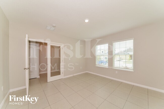 Building Photo - 4526 Birdsong Dr