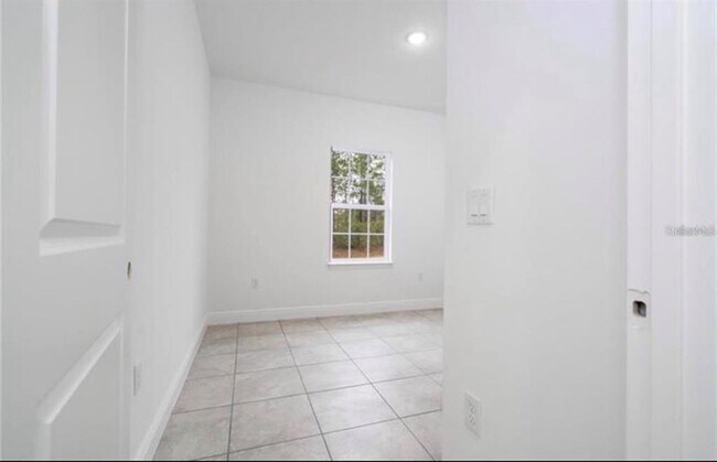 Building Photo - 2709 SW 155th Ln