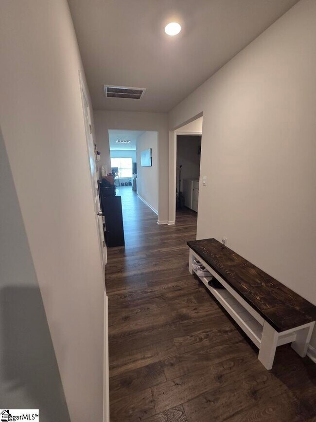 Building Photo - 3045 Hickory Rdg Trl