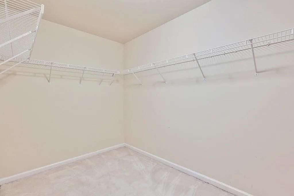 Building Photo - 1504 Longmont Dr