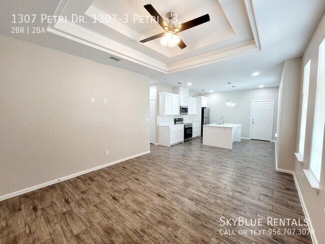 Building Photo - 1307 Petri Dr