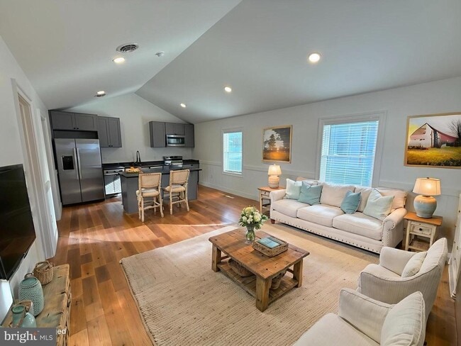 Building Photo - 29428 Sullivan St