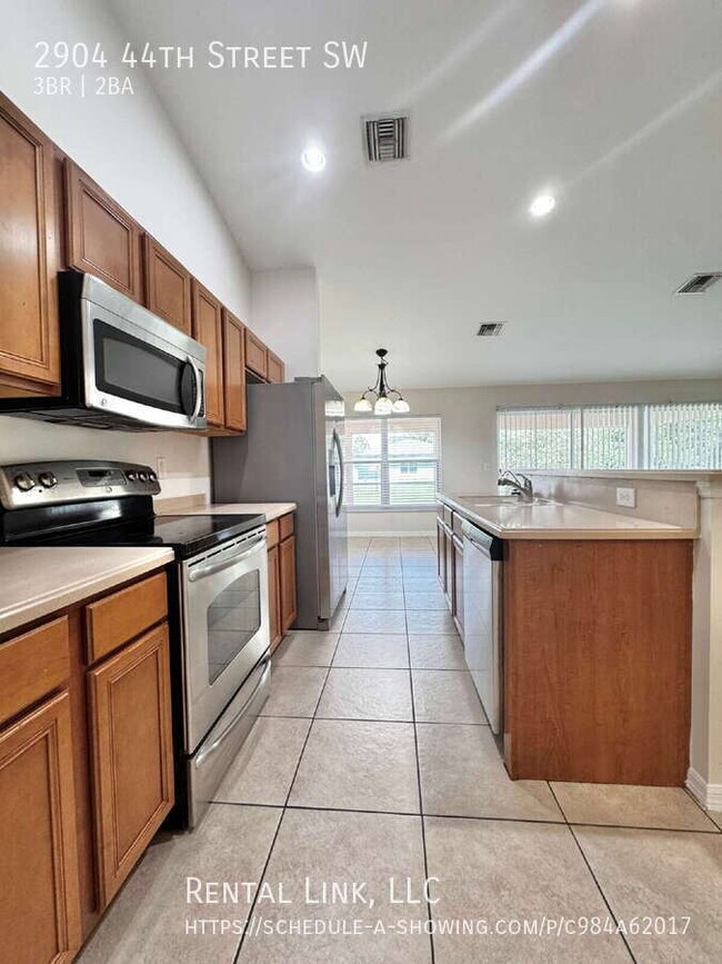 Building Photo - 2904 44th St SW