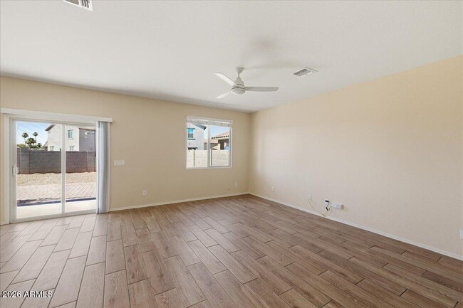 Building Photo - 7119 W Golden Ln