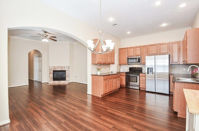 Building Photo - 20916 Sunrise Pine View Ln