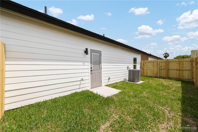 Building Photo - 14 TX-499 Loop