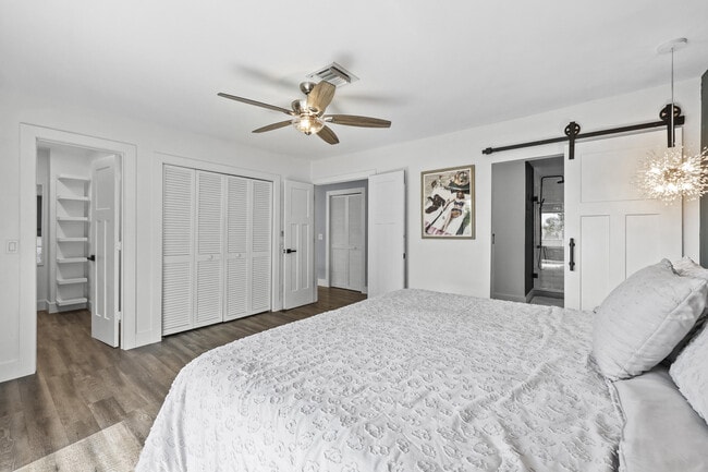 Building Photo - 13400 Bedford Mews Ct