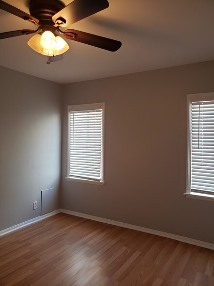 - FRESH PAINT/SHUTTER BLINDS - 305 N Palm Ave