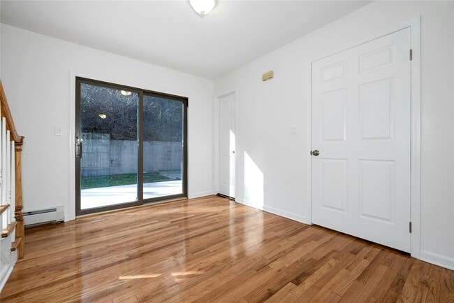 Building Photo - 14 Longview Ct