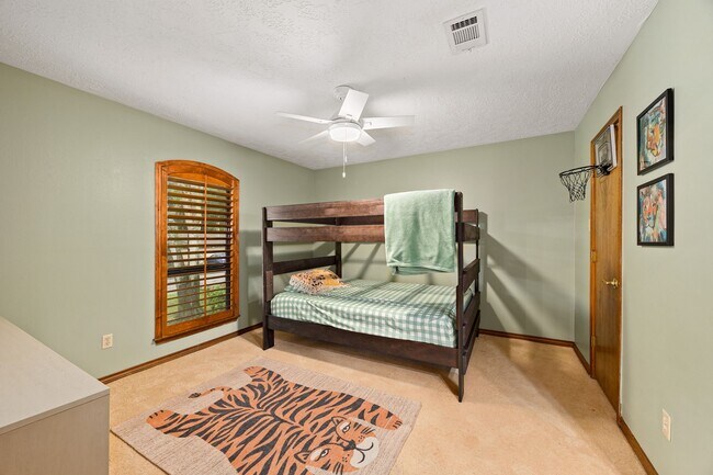 Building Photo - 12914 Ivyforest Dr
