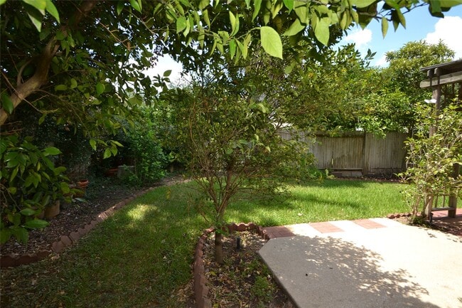 Building Photo - 15307 Amesbury Ln