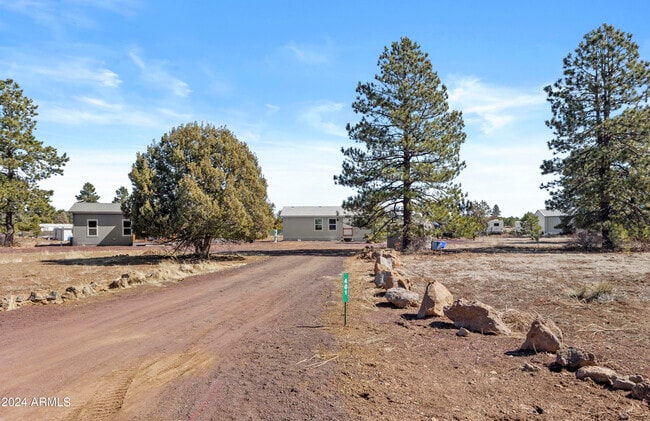 Building Photo - 401 Kaibab Ave