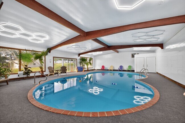 Building Photo - 5BR Retreat w/ Private Indoor Pool In Greensburg