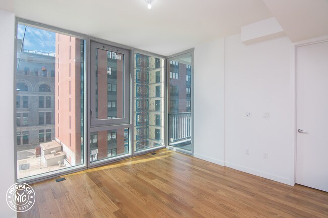 Building Photo - 436 Albee Sq