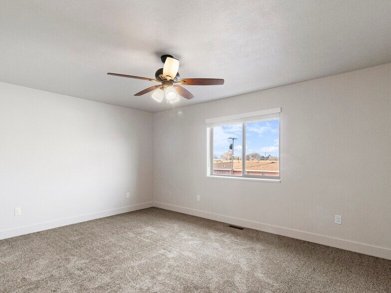 Building Photo - 38 S 480 W