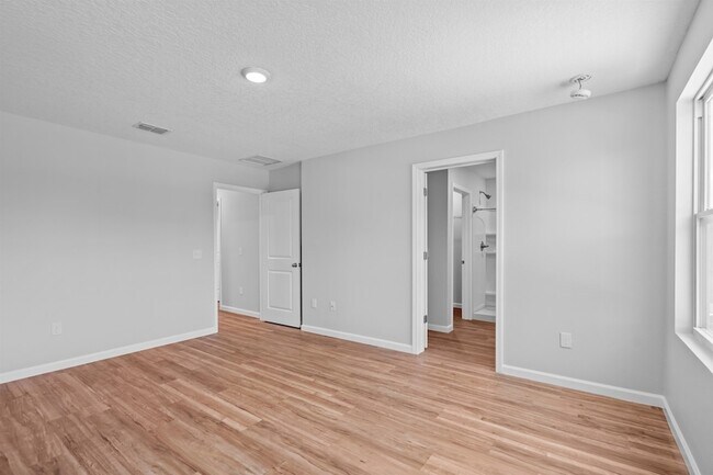 Building Photo - 790 S Rodriquez St