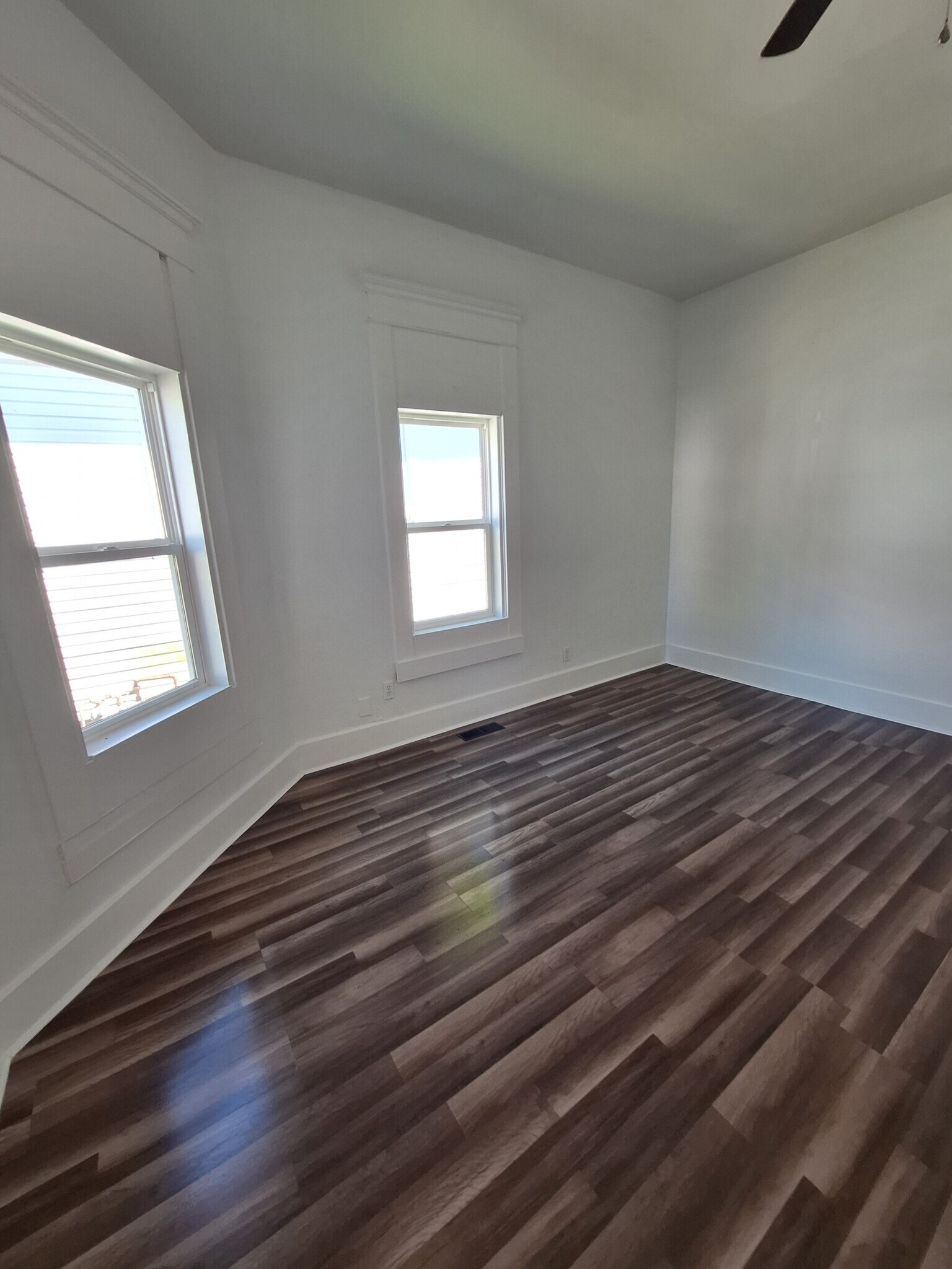 Building Photo - 515 W Franklin St