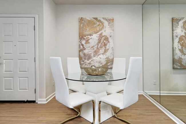 Building Photo - 5947 Lake Hennessy Ct