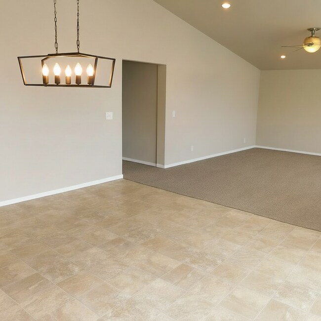 Building Photo - 25 S Shumway Ave