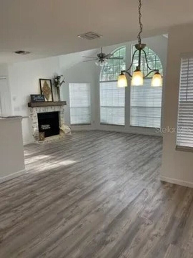 Building Photo - Charming Remodeled 2 Bed/2 Bath Condo in Altamonte Springs!