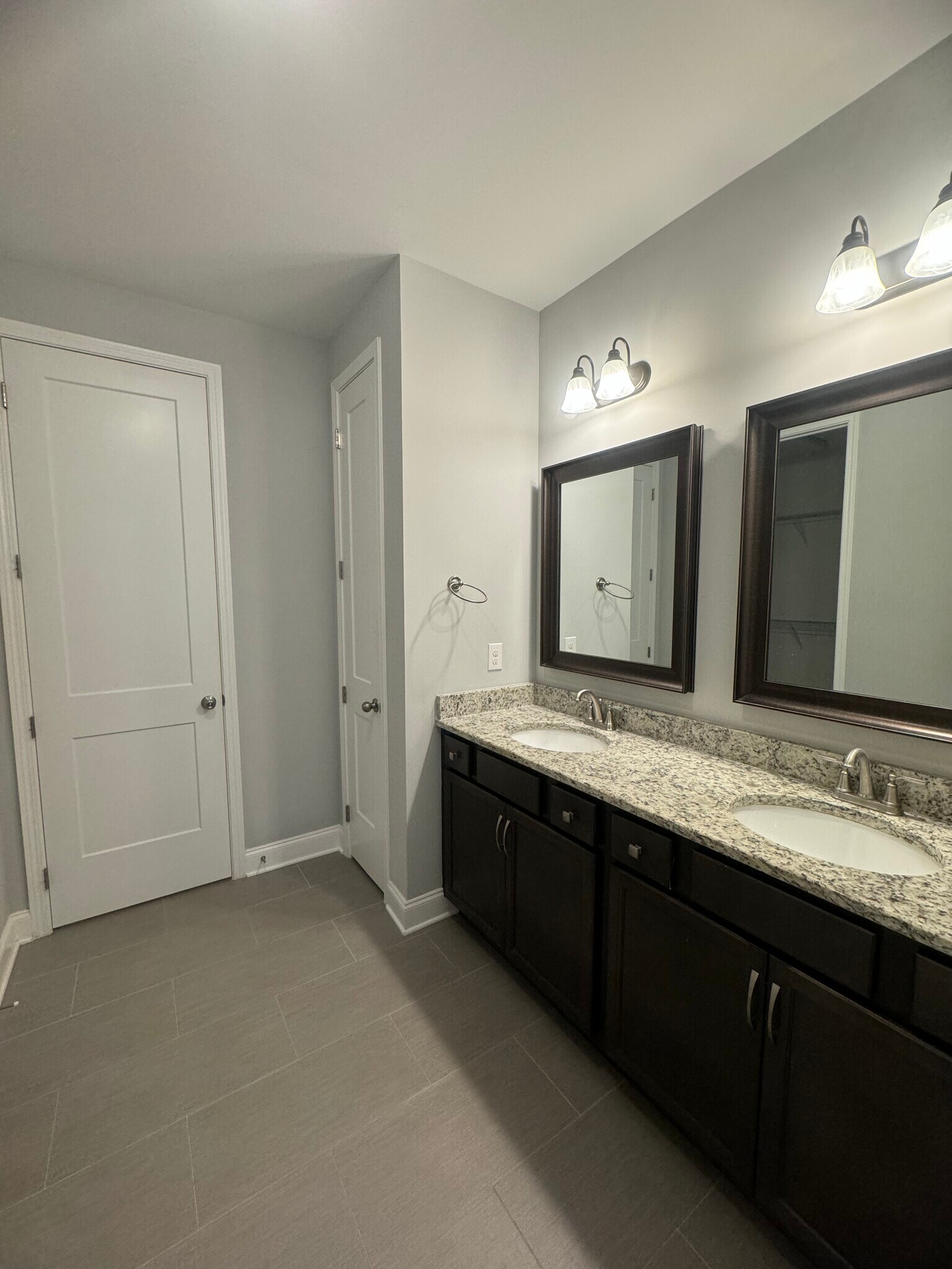 Building Photo - 3064 Flowing Creek Dr