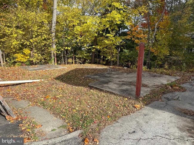 Building Photo - 328 Hutchinson Terrace