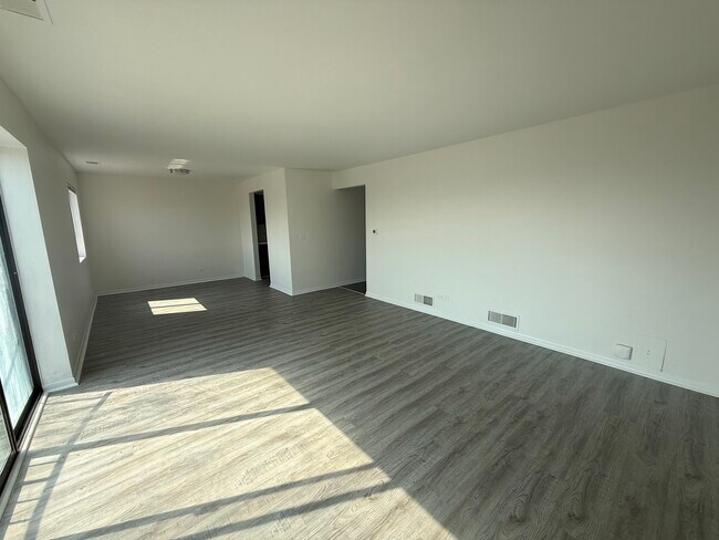 Building Photo - 2310 N Harlem Ave