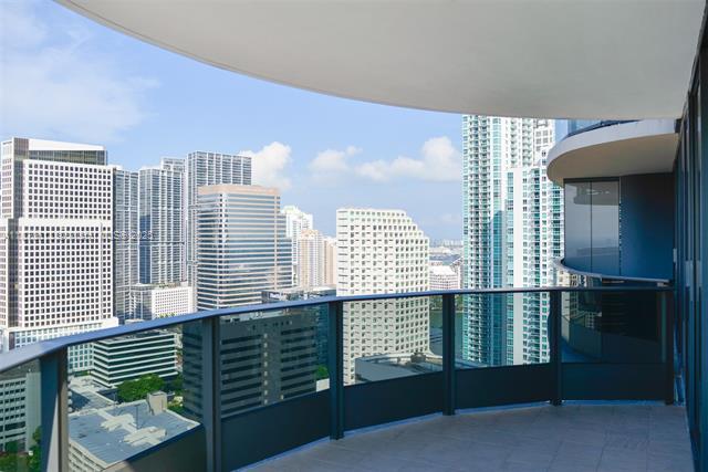Building Photo - 1000 Brickell Plz