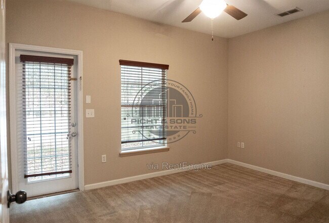 Building Photo - 2297 Del Carmel Way