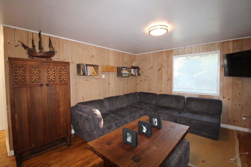 Living room - 9228 37th Ave SW