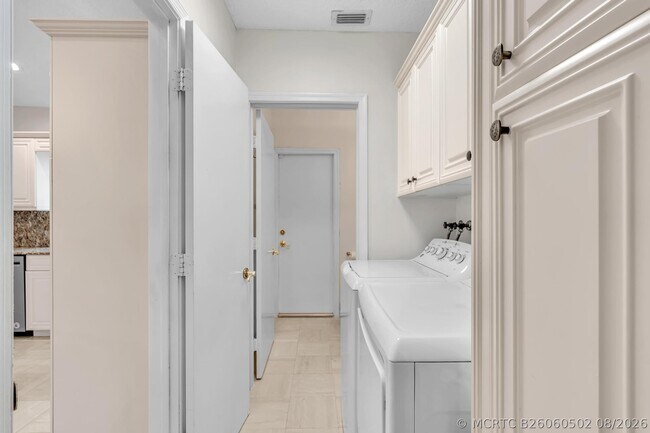 Building Photo - 22595 Esplanada Cir