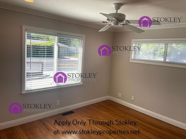 Building Photo - 1692 Oak Park Blvd