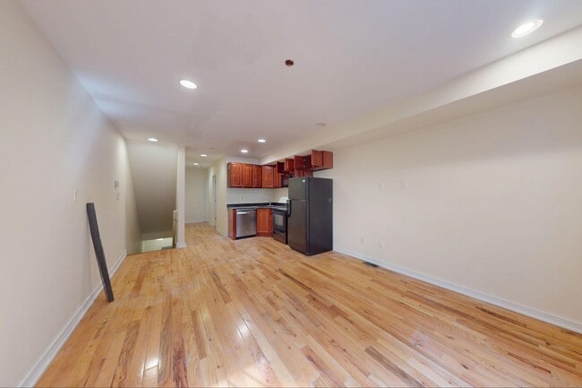 Primary Photo - 1526 N Carlisle St