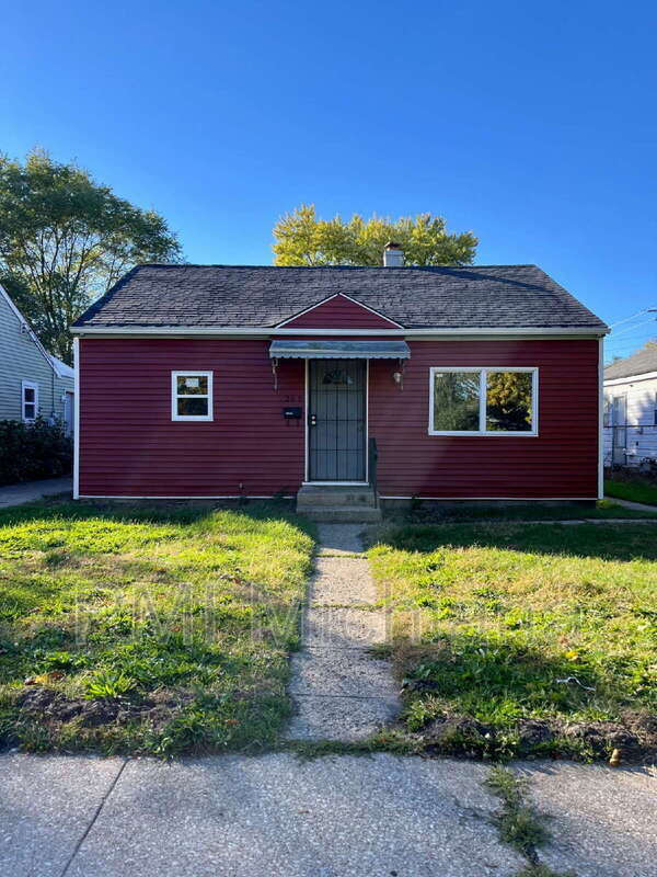 Primary Photo - 261 N Kenmore St